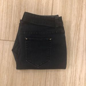 ❤️❤️Any four for $45❤️❤️ Chico women’s jeans